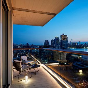 Deluxe Corner Suite Wraparound Balcony